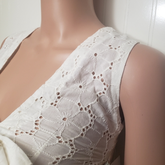 Sosi Boutique Ilaya White Kyla Eyelet Side Zip Tank- Sz XS - Picture 13 of 16